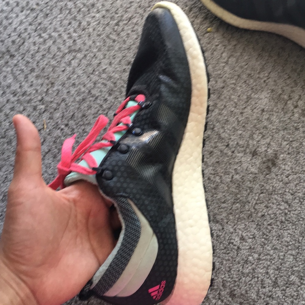 Adidas sneaker for women